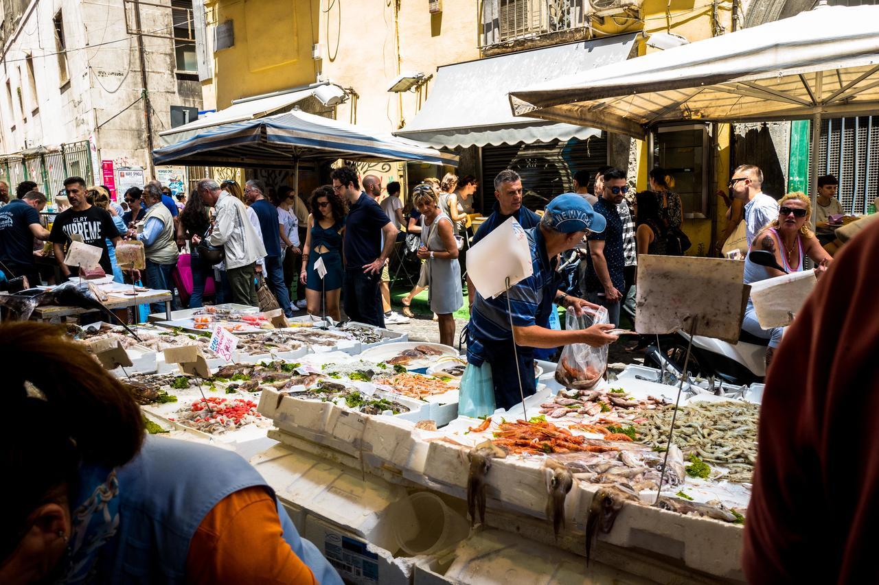 Art Suite Nel Cuore Di Napoli Exteriér fotografie